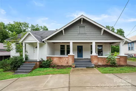 215 W D St, Newton, NC 28658