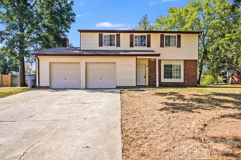 11222 Smoke Tree Ln, Charlotte, NC 28226