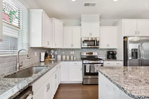 4236 Merrivale Dr, Lancaster, SC 29720 photo 3