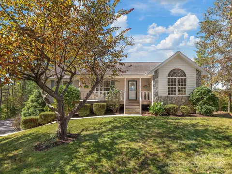 74 Red Maple Dr, Weaverville, NC 28787