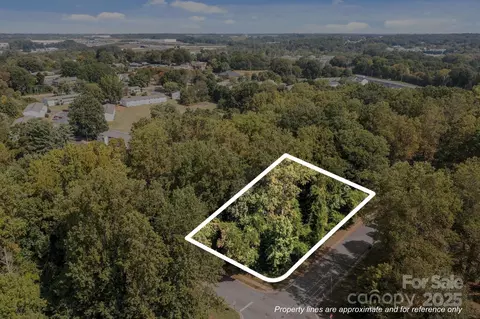 Forest Park Drive, Statesville, NC 28677