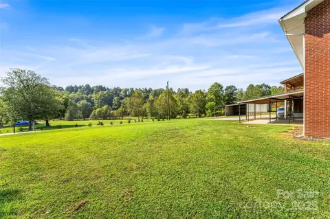 Exterior - 5325 Us 70 W Hwy W, Marion, NC 28752 photo 5 of 5