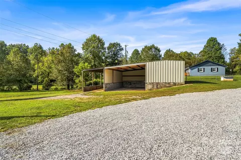 Exterior - 5325 Us 70 W Hwy W, Marion, NC 28752 photo 4 of 5