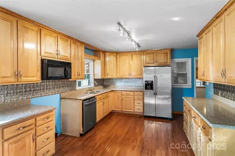 Kitchen - 5325 Us 70 W Hwy W, Marion, NC 28752 photo 1 of 2