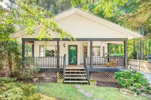 2 Homewood Dr, Asheville, NC 28803