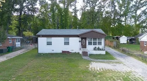 4601 Sampson St, Charlotte, NC 28208