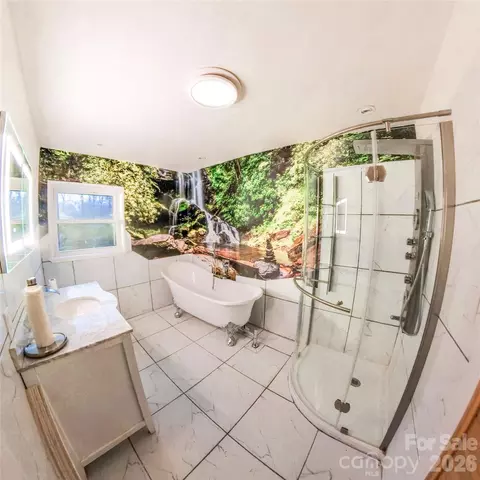 Bath - 510 4th Ne Ave NE, Conover, NC 28613 photo 1 of 2