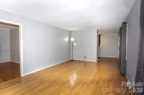 Living - 510 4th Ne Ave NE, Conover, NC 28613 photo 4 of 6