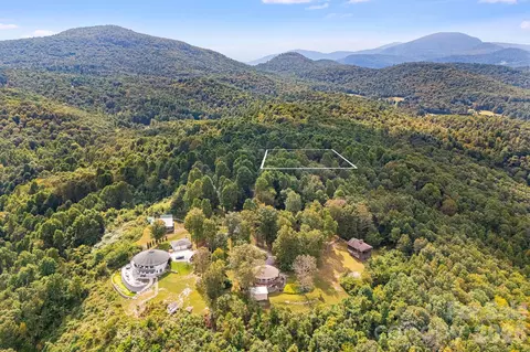 000 Fawns Rest St, Black Mountain, NC 28711