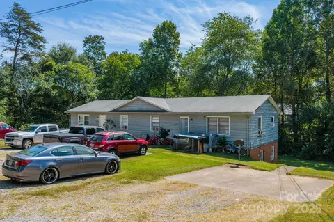 2447 Delta Ct, Granite Falls, NC 28630