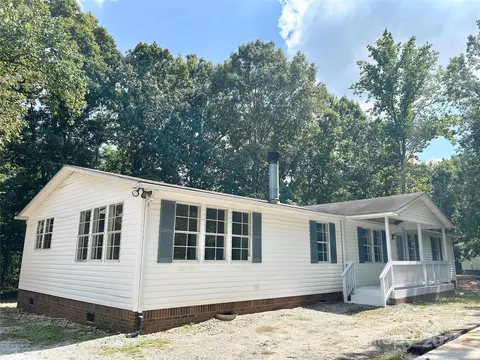 180 Berryhill Ave, Ellenboro, NC 28040