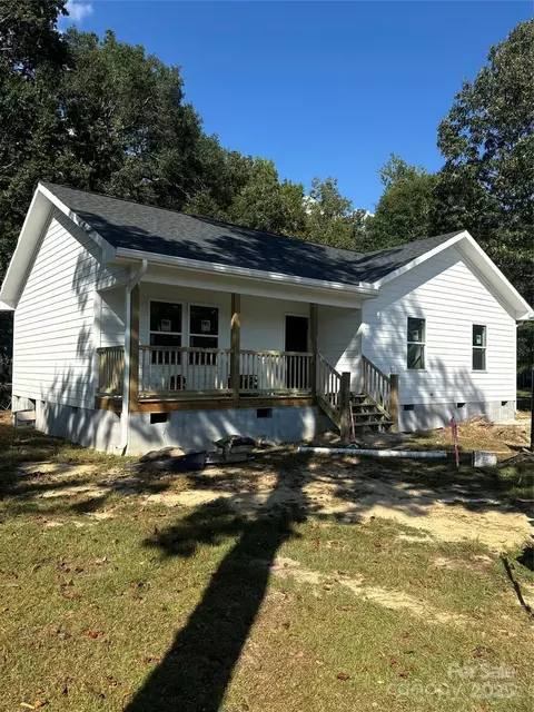 233 Loggerhead Ct, Washington, NC 27889