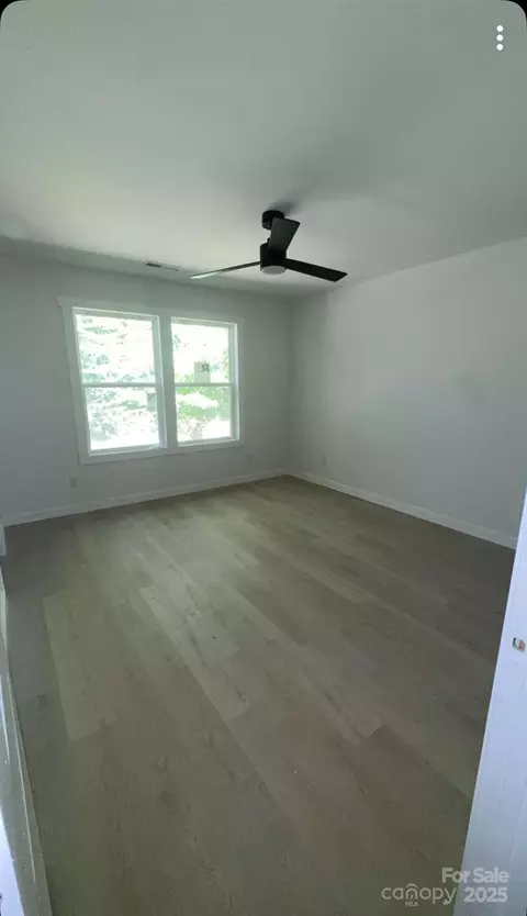 Bedroom - 233 Loggerhead Ct, Washington, NC 27889 photo 1 of 5