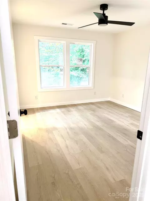 Bedroom - 233 Loggerhead Ct, Washington, NC 27889 photo 4 of 5