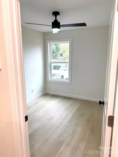 Bedroom - 233 Loggerhead Ct, Washington, NC 27889 photo 2 of 5