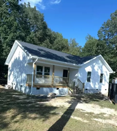 Exterior - 233 Loggerhead Ct, Washington, NC 27889 photo 2 of 10