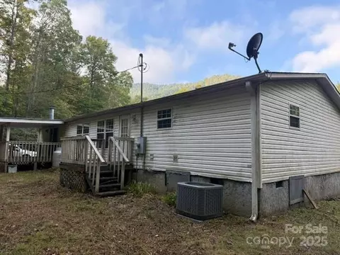 Exterior - 623 Shadowood Dr, Spruce Pine, NC 28777 photo 3 of 3