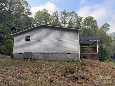 Exterior - 623 Shadowood Dr, Spruce Pine, NC 28777 photo 2 of 3