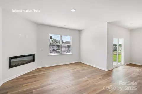 Living - 1501 Secrest Commons Dr, Monroe, NC 28112 photo 2 of 4