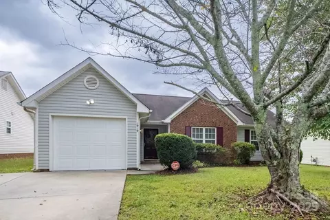 1919 Dietrich Ln, Charlotte, NC 28262