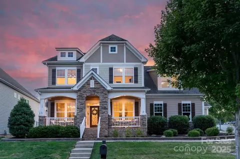 162 Golden View Dr, Waxhaw, NC 28173