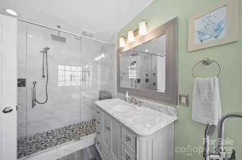 Bath - 2420 Silverthorne Dr, Monroe, NC 28110 photo 2 of 4