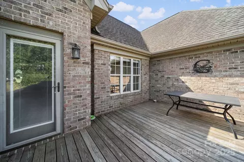Exterior - 2420 Silverthorne Dr, Monroe, NC 28110 photo 3 of 6