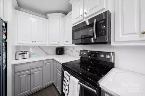 Kitchen - 2420 Silverthorne Dr, Monroe, NC 28110 photo 3 of 3