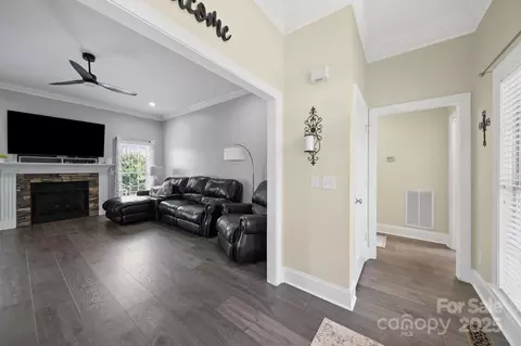 Entry Way - 2420 Silverthorne Dr, Monroe, NC 28110 photo 2 of 5