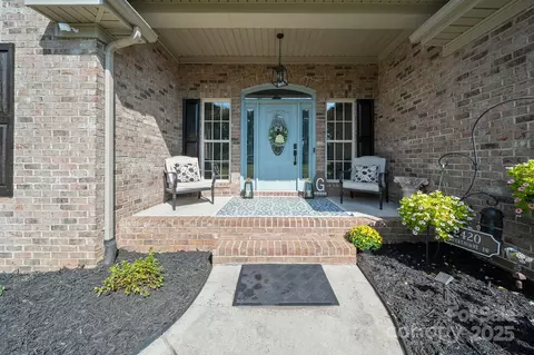 Exterior - 2420 Silverthorne Dr, Monroe, NC 28110 photo 1 of 6
