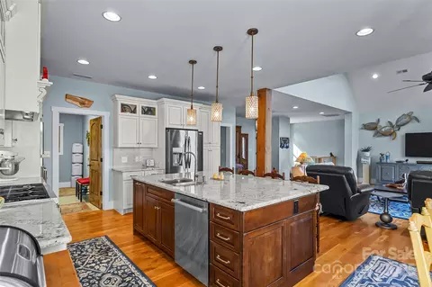 493 Dockside Dr, Nebo, NC 28761 photo 12