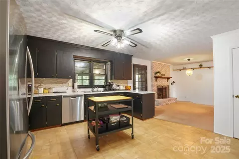 Kitchen - 43 Crane Ct, Concord, NC 28025 photo 2 of 2