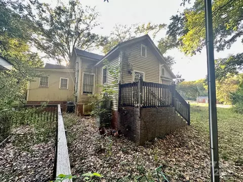 Exterior - 903 E Arch St, Lancaster, SC 29720 photo 2 of 4