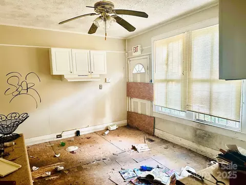 Living - 903 E Arch St, Lancaster, SC 29720 photo 1 of 1