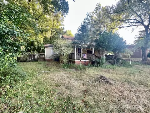 Exterior - 903 E Arch St, Lancaster, SC 29720 photo 4 of 4