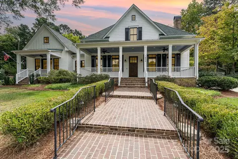 1854 Runnymede 4 Rd #4, Winston Salem, NC 27104