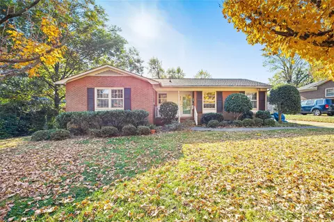 3420 Woodleaf Rd, Charlotte, NC 28205