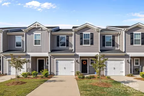 499 Tayberry Ln, Fort Mill, SC 29715