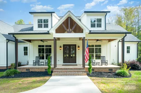 722 Clegg Farm Dr, York, SC 29745