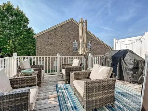 Exterior - 405 Armour St, Davidson, NC 28036 photo 1 of 4
