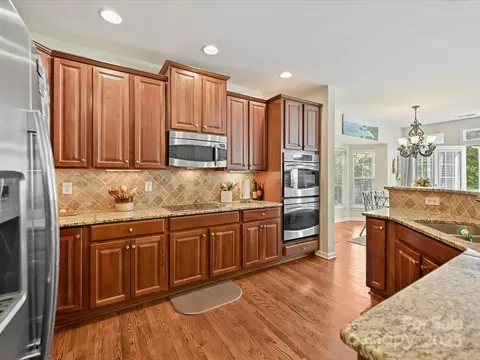 Kitchen - 405 Armour St, Davidson, NC 28036 photo 4 of 5