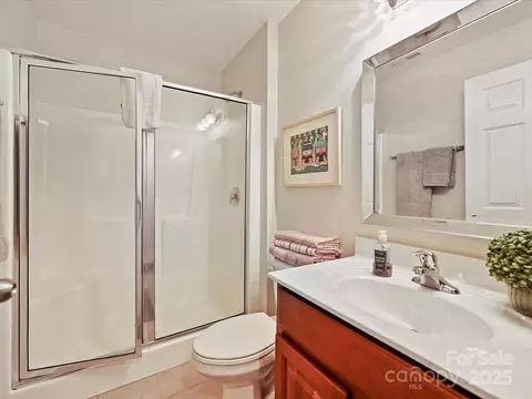 Bath - 405 Armour St, Davidson, NC 28036 photo 4 of 4