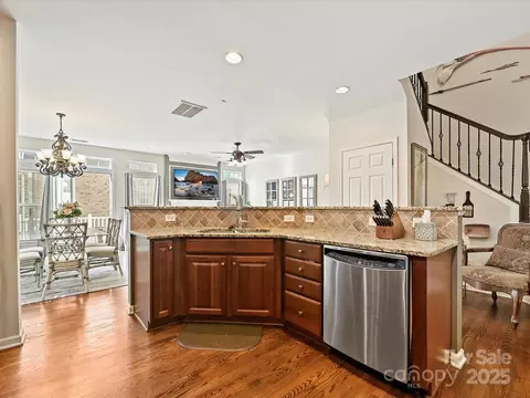 Kitchen - 405 Armour St, Davidson, NC 28036 photo 5 of 5