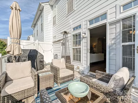 Exterior - 405 Armour St, Davidson, NC 28036 photo 2 of 4