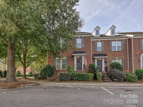 Exterior - 405 Armour St, Davidson, NC 28036 photo 4 of 4