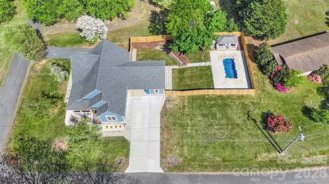 206 Montclair Dr, Locust, NC 28097