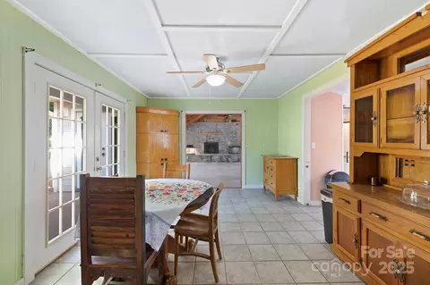 Dining - 31 Abbott Moore Rd, Clyde, NC 28721 photo 1 of 1