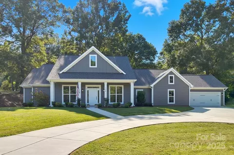 108 Kimmswick Rd, Charlotte, NC 28214
