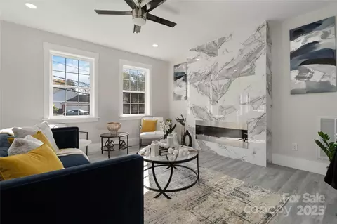 3008 Cricketeer Dr, Charlotte, NC 28216