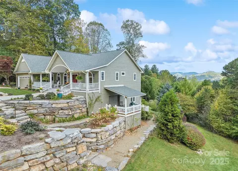 966 Coyote Hollow Rd, Waynesville, NC 28785